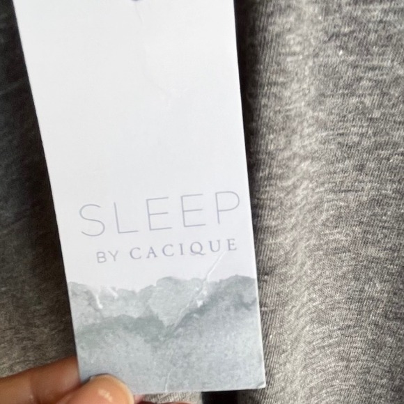 Gray Pajama Top With Pink Floral Applique 3/4 Sleeves Cozy Loungewear NWT - Picture 11 of 11